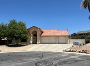 812 Sunburst Cir, Bullhead City, AZ 86429