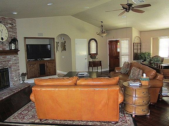 2nd image of 1356 Blossom Hill Way