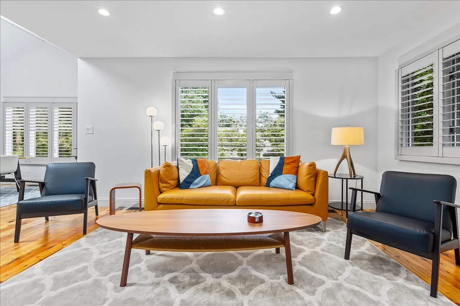 3 bed, 3.0 bath, 1797 sqft, $8,167 — Photo 2