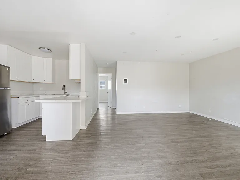 4275 48th St #6 — Photo 3