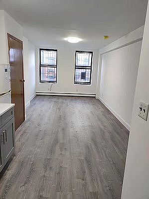 2nd image of 30 Allen St #5D