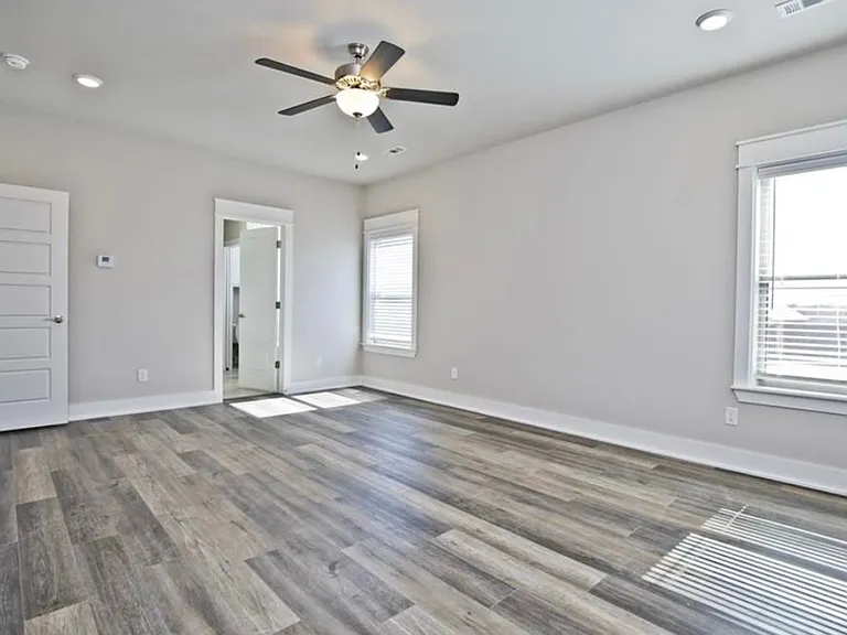 3604 Brittany Rd — Photo 5