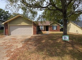 200 Heather Ln, Russellville, AR 72802