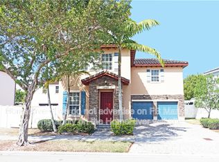 17027 SW 94th Way, Miami, FL 33196