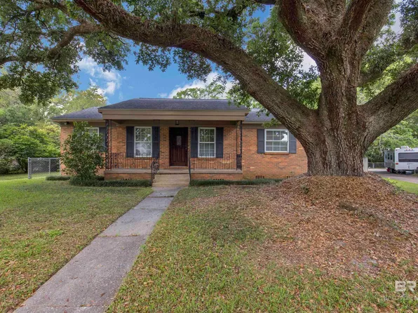 2774 N Grafhill Dr, Mobile, AL 36606