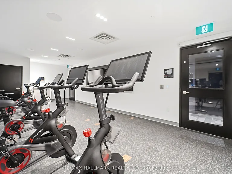 5 Wellington St S #1403 — Photo 23