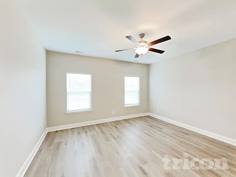 1139 Westgate Dr — Photo 8