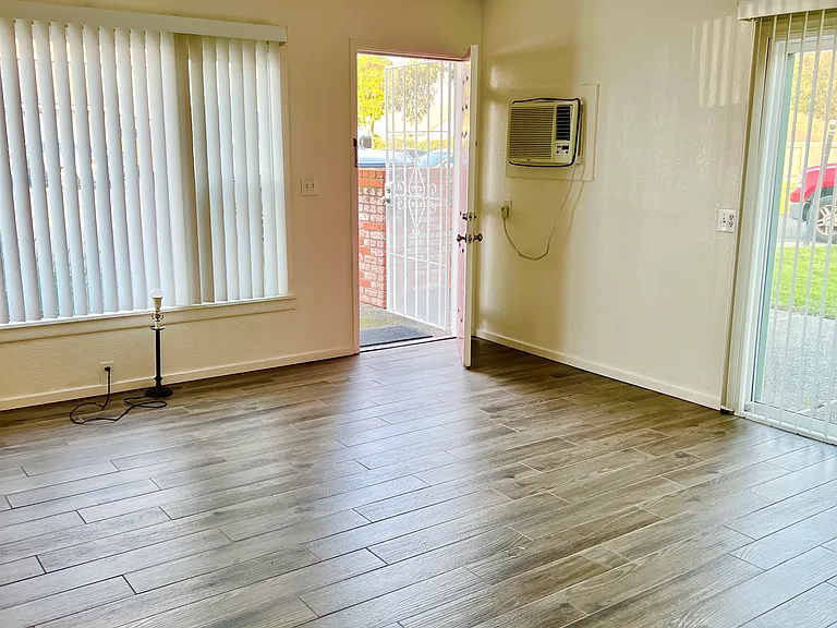 2810 Pope Ave #F — Photo 2