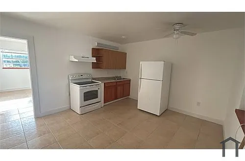 8450 NE Miami Ct #4 Photo 1