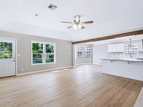 3rd image of 111 Bonvillian St