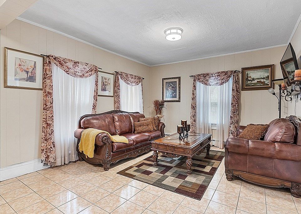 24 Newton St, Lawrence, MA 01843 Zillow