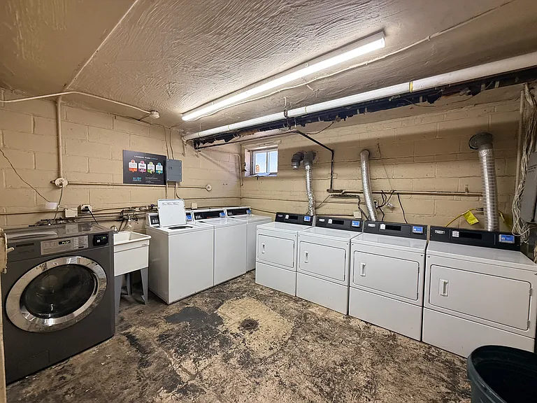 111-112 Lincoln Ave #7B — Photo 10