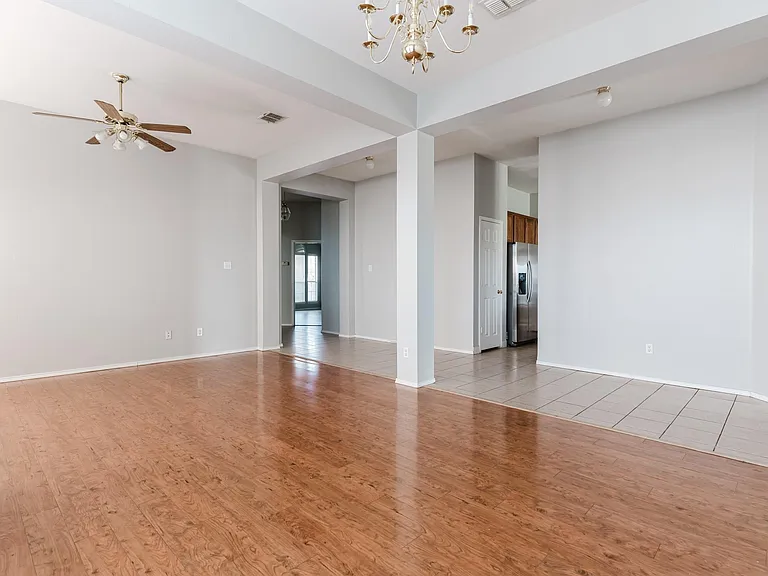1514 Clear Creek Dr — Photo 11