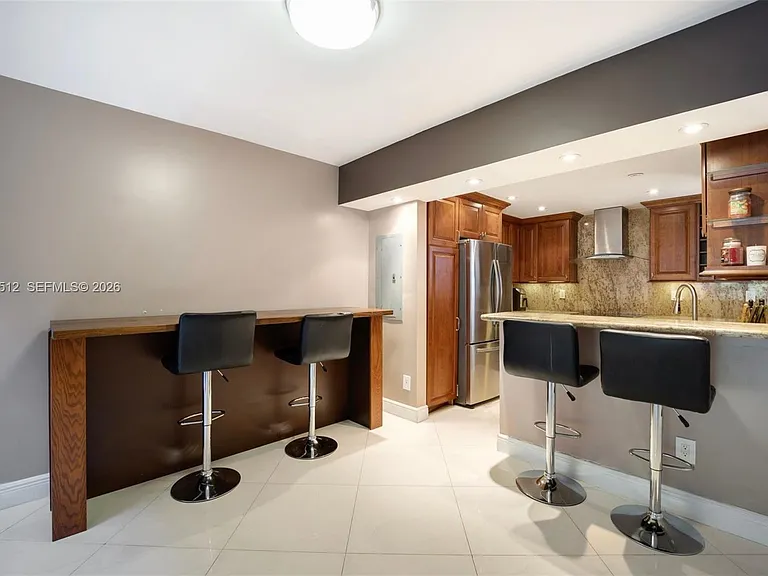 317 Poinciana Dr #807 — Photo 4