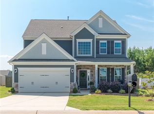 7331 Adirondack Dr, Denver, NC 28037