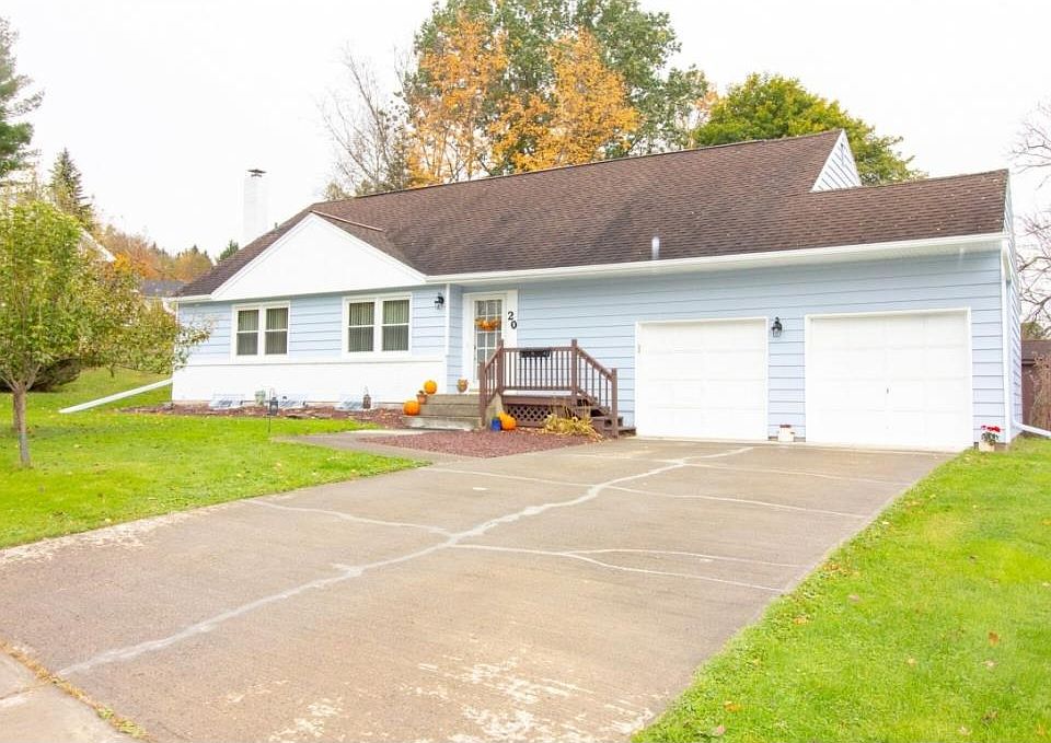 1st image of 20 Hillside Dr