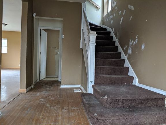 3rd image of 48 N Latrobe Ave