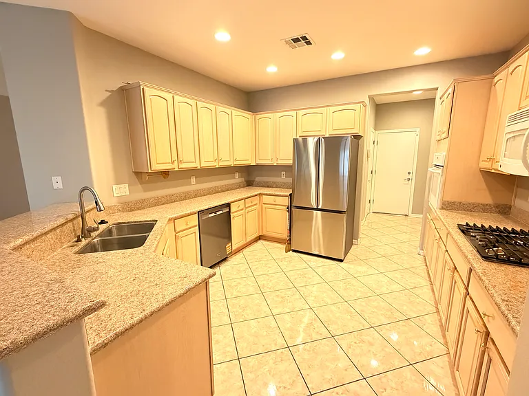 2759 Foxtail Creek Ave — Photo 7