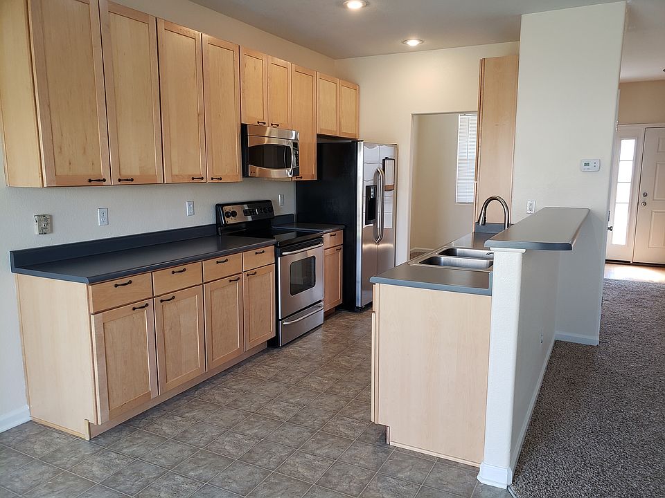 1st image of 2115 Capital Dr