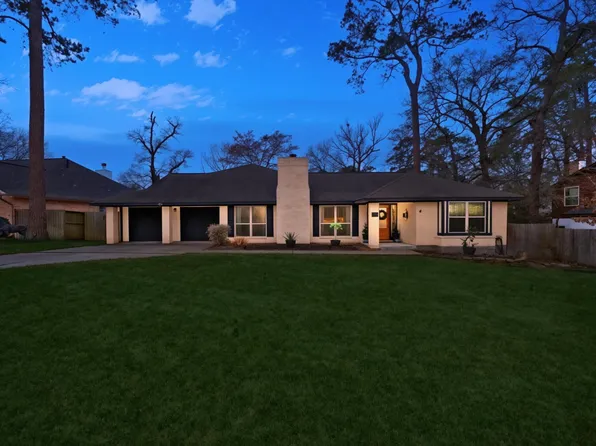 120 April Wind Dr E, Montgomery, TX 77356