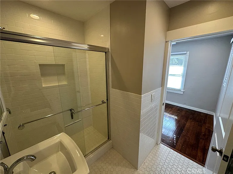 633 W Maple Ave — Photo 23