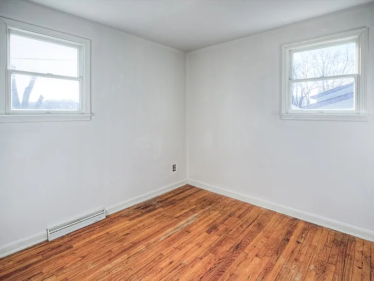 203 Sycamore Rd — Photo 8