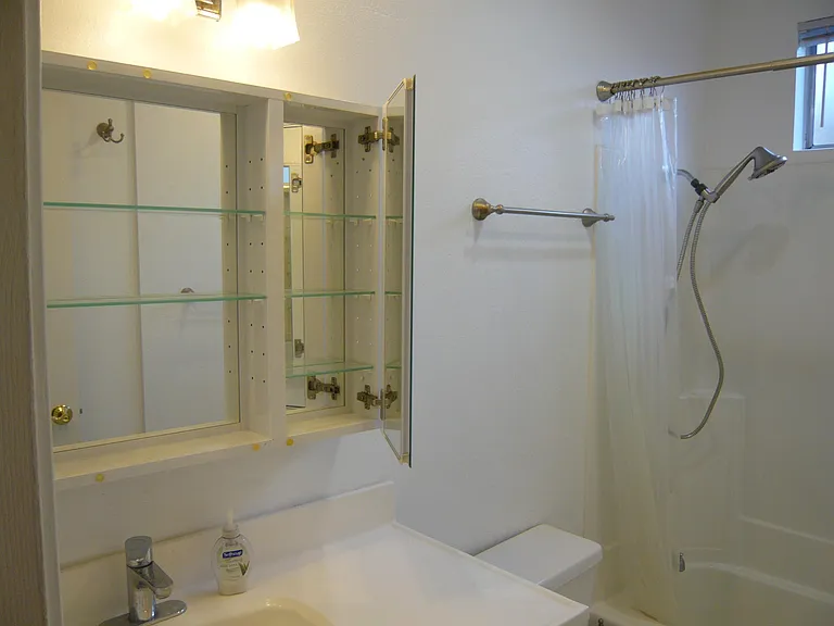 4404 Bond St #L — Photo 21