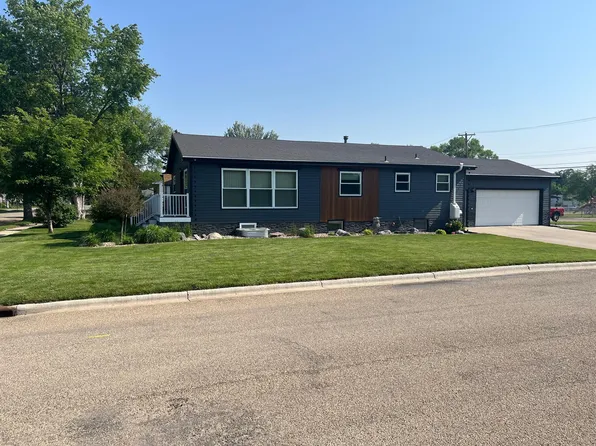 902 Penn St N, Aberdeen, SD 57401