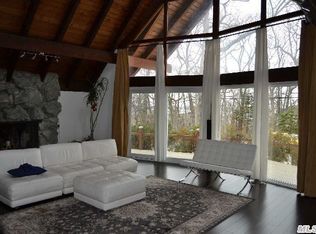 18 Chestnut Ave, Setauket, NY 11733