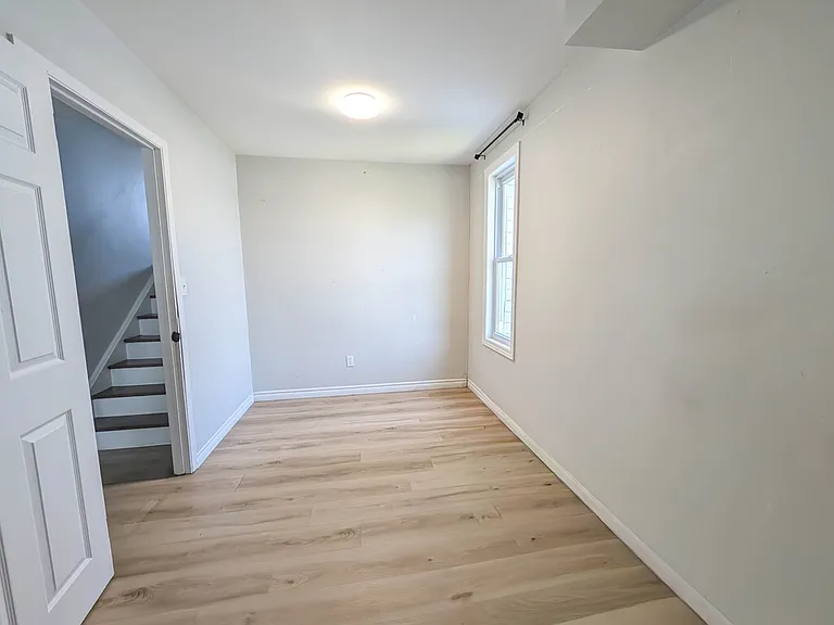 105 Tupper Dr — Photo 20