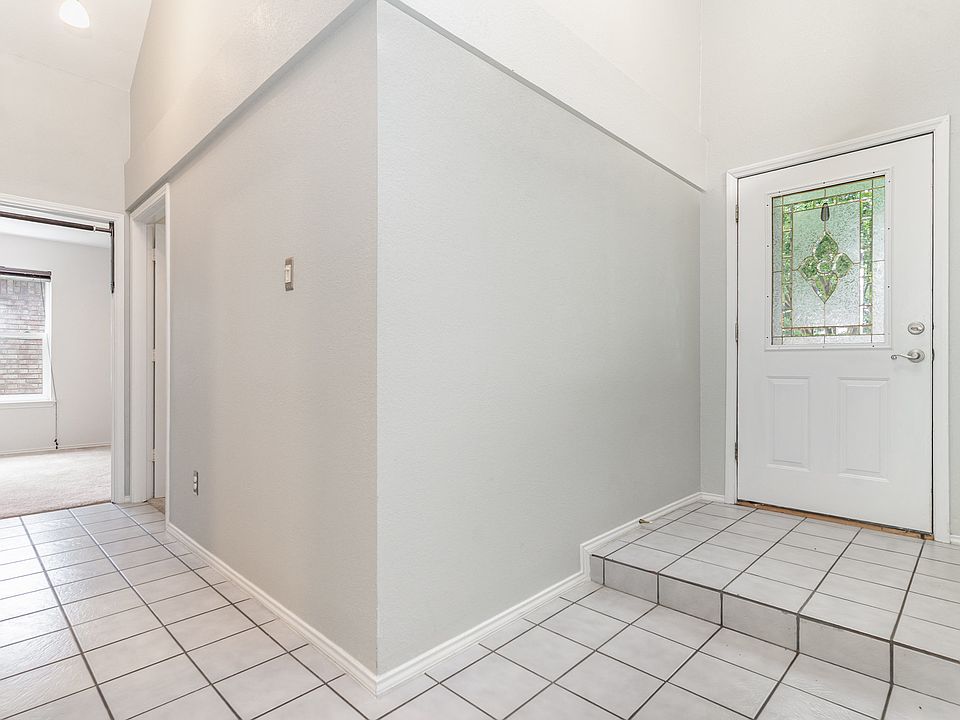 1st image of 10678 Quest Dr #10678