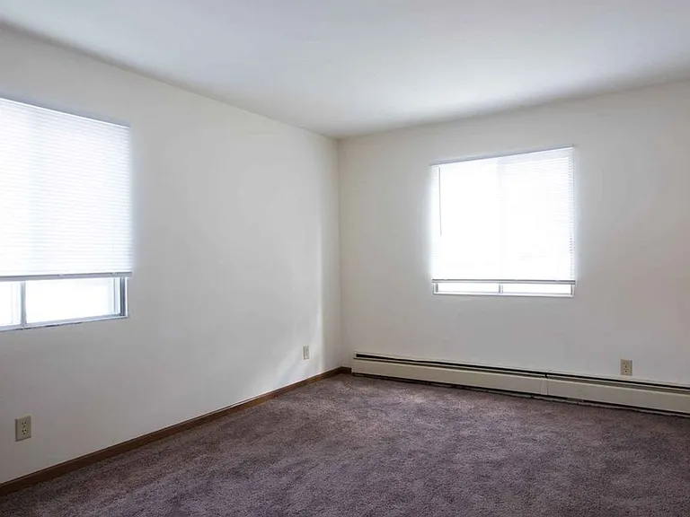 1311-1315 Fleetfoot Dr — Photo 3