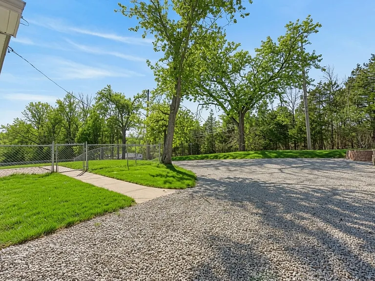 3734 Carol Park Rd — Photo 31