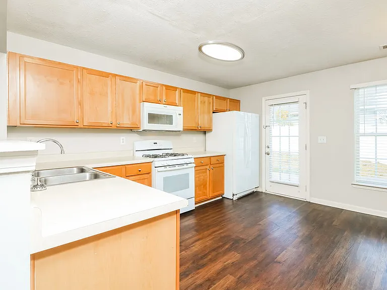 320 Arrowhead Dr — Photo 11