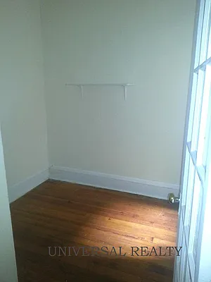 Rented by Universal Realty Group | media 22