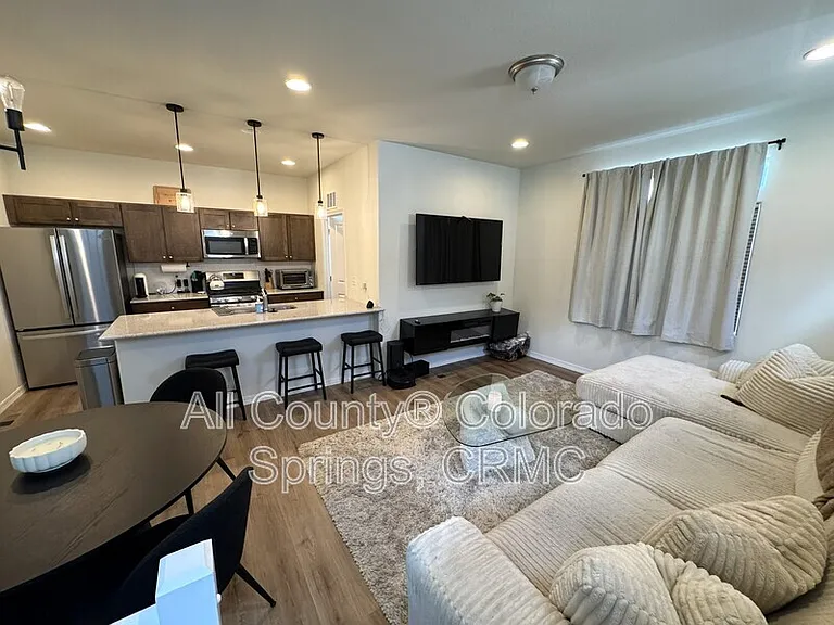 7421 Marbled Wood — Photo 4
