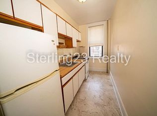 31-11 33rd St #F1, Astoria, NY 11106