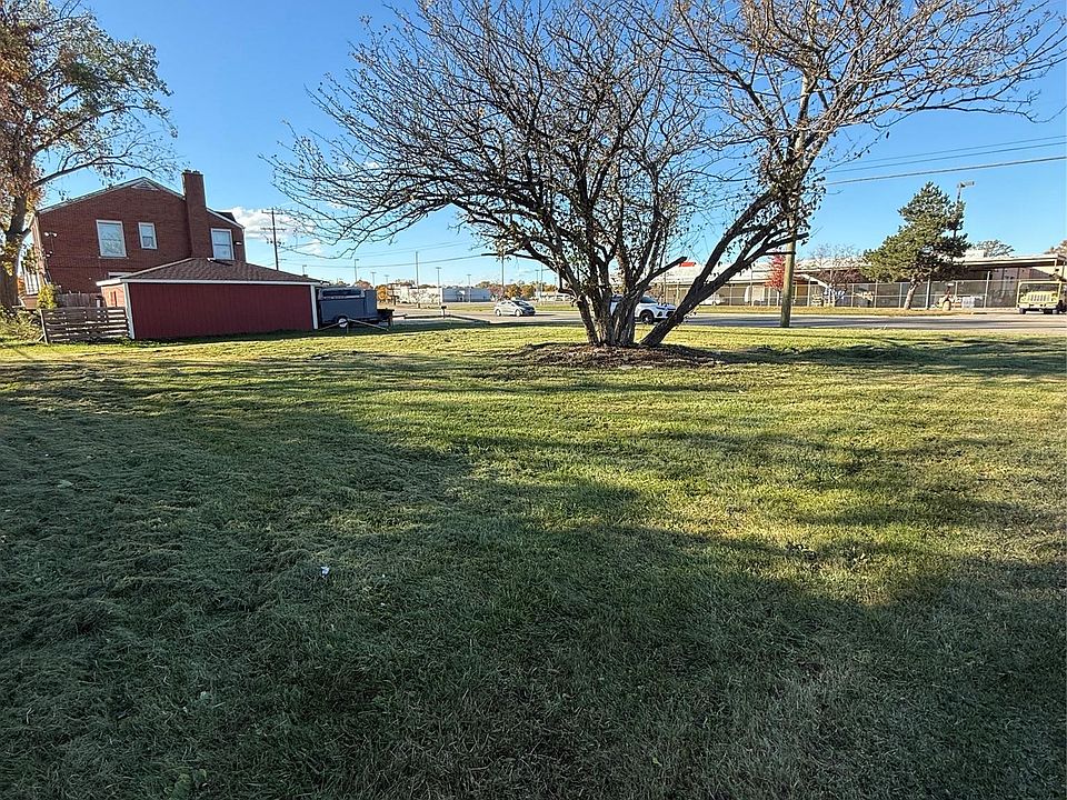 2nd image of 15 Mile Rd Lot 2