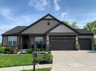 236 Grayleaf Ct, Wentzville, MO 63385