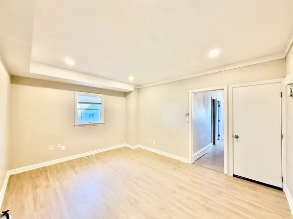21 Storrs Ave #21, Braintree, MA 02184
