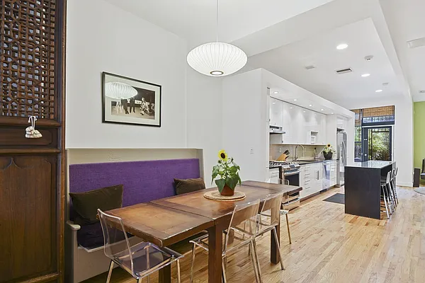 Rented by Besmatch Real Estate Inc | media 25