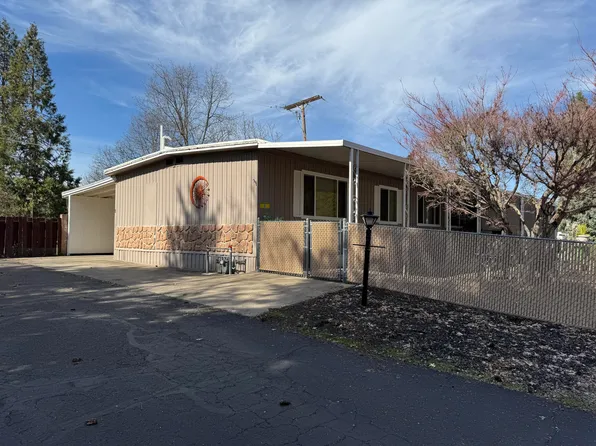 3955 S Stage Rd APT 6, Medford, OR 97501