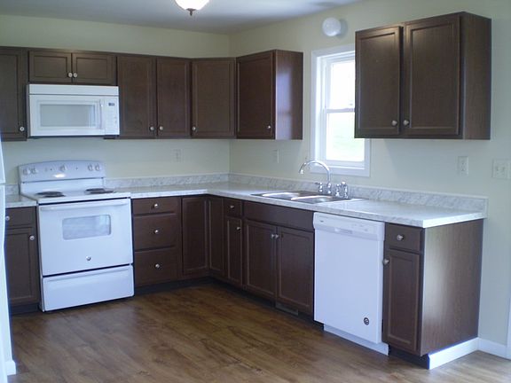 2nd image of 219 Scott Ln