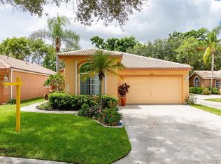 1431 Banyan Cir, Pompano Beach, FL 33069