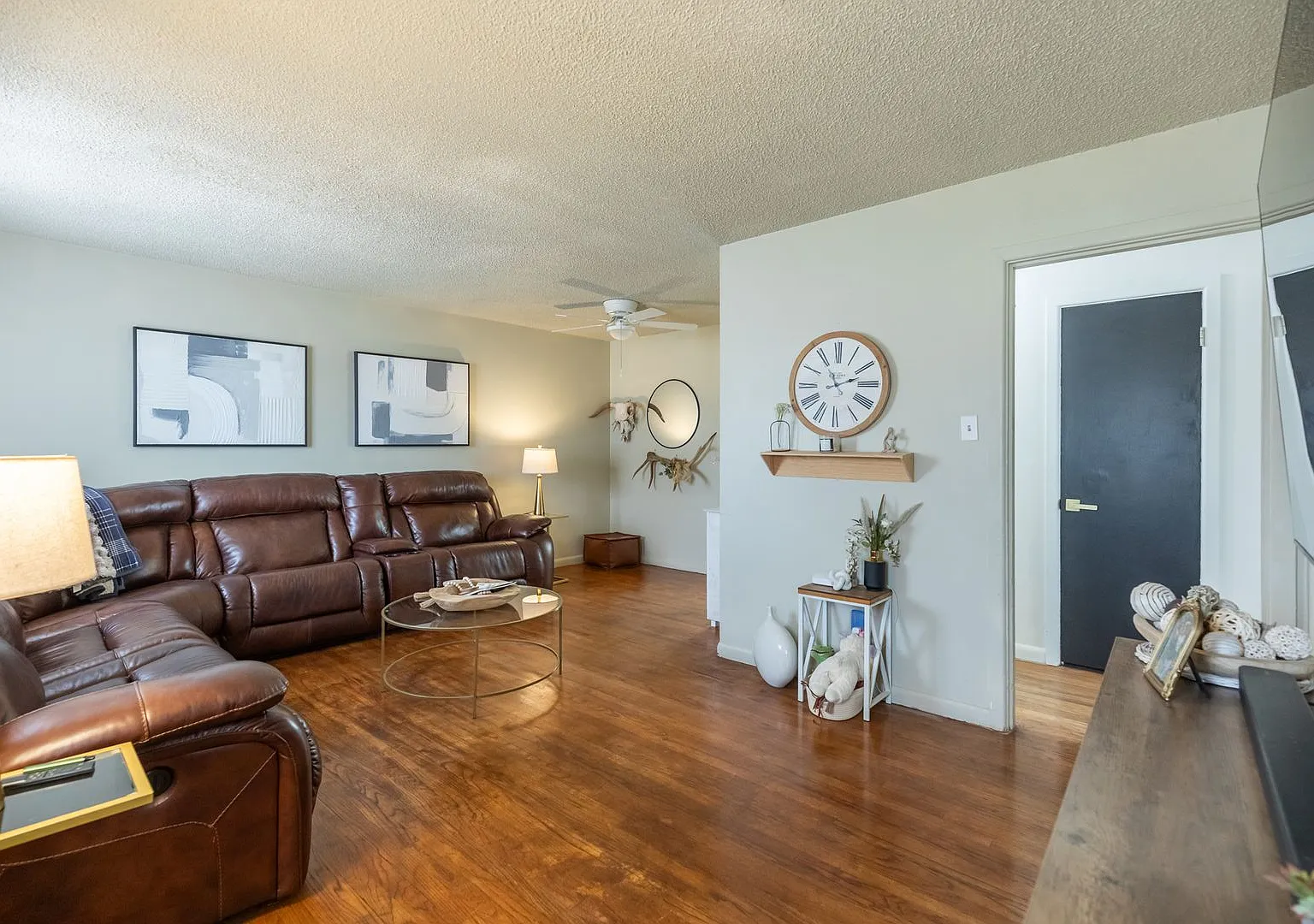 633 S La Salle Dr — Photo 4