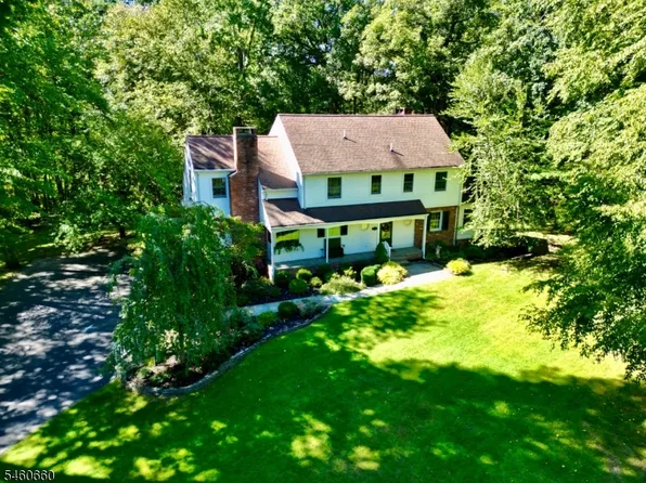 463 Laurel Ln, Kinnelon Boro, NJ 07405