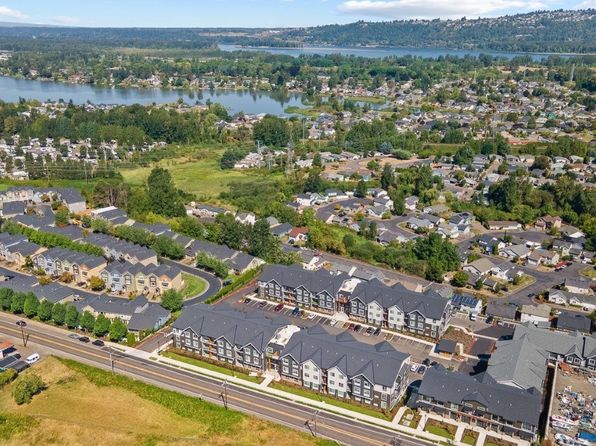 22199 NE Sandy Blvd #E-381