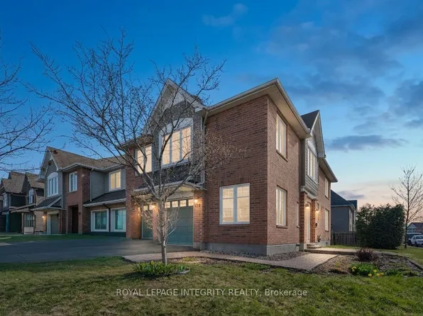 179 Flat Sedge Cres, Ottawa, ON K1T 0G9
