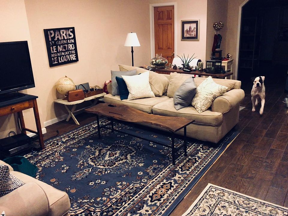 2nd image of 1840 Mountain St