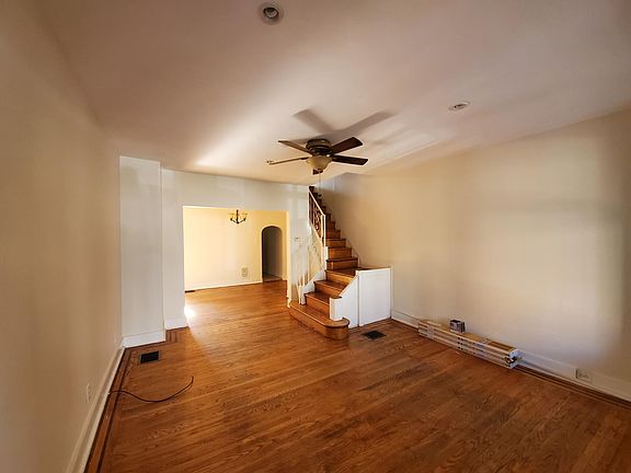 3rd image of 5112 Catharine St